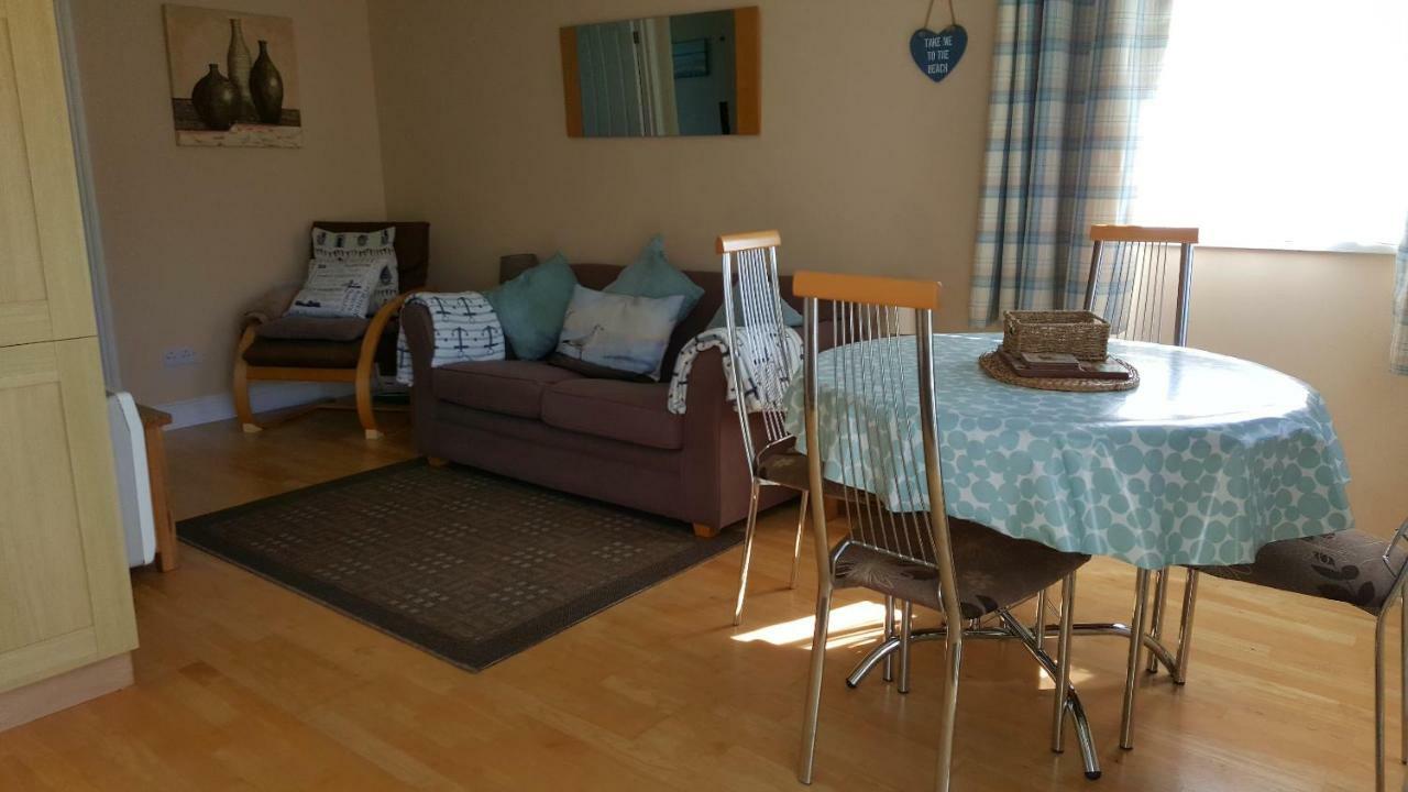 Chalets & Lodges At Atlantic Bays Holiday Park Padstow Dış mekan fotoğraf